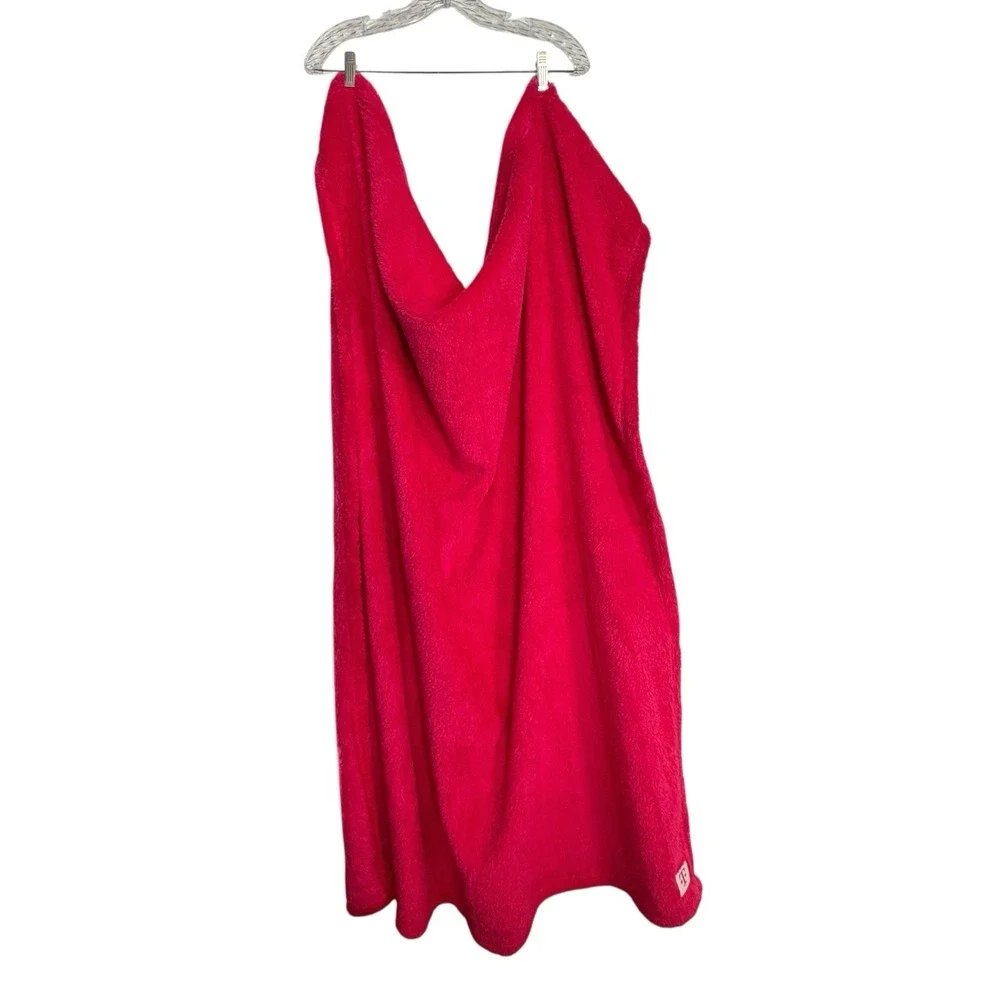 T-Mobile Tuesdays Magenta Throw Blanket (December 9th Drop) Brand New Unused